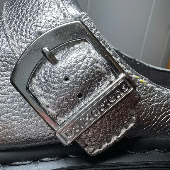 Dr. Martens Laketen Slingback Mule Tumbled Silver Metallic Size 8 NWOT - Picture 11 of 16